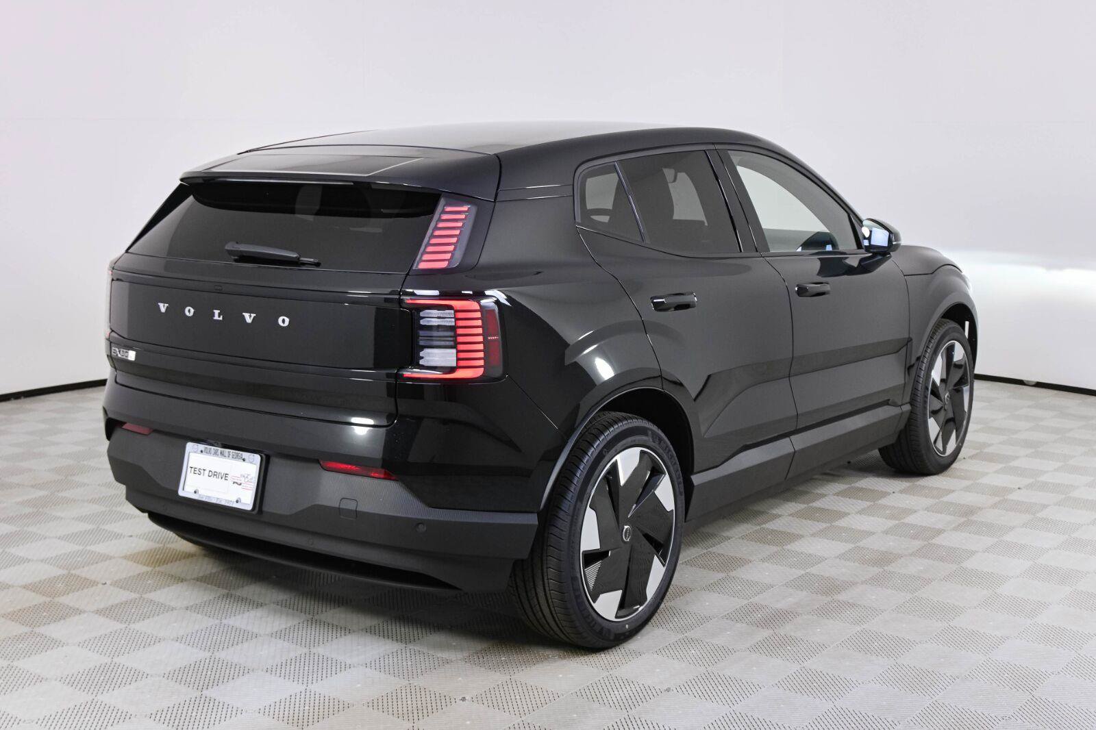 New 2026 Volvo EX30 Plus w/ Protection Package Premier AWD/4WD image 26