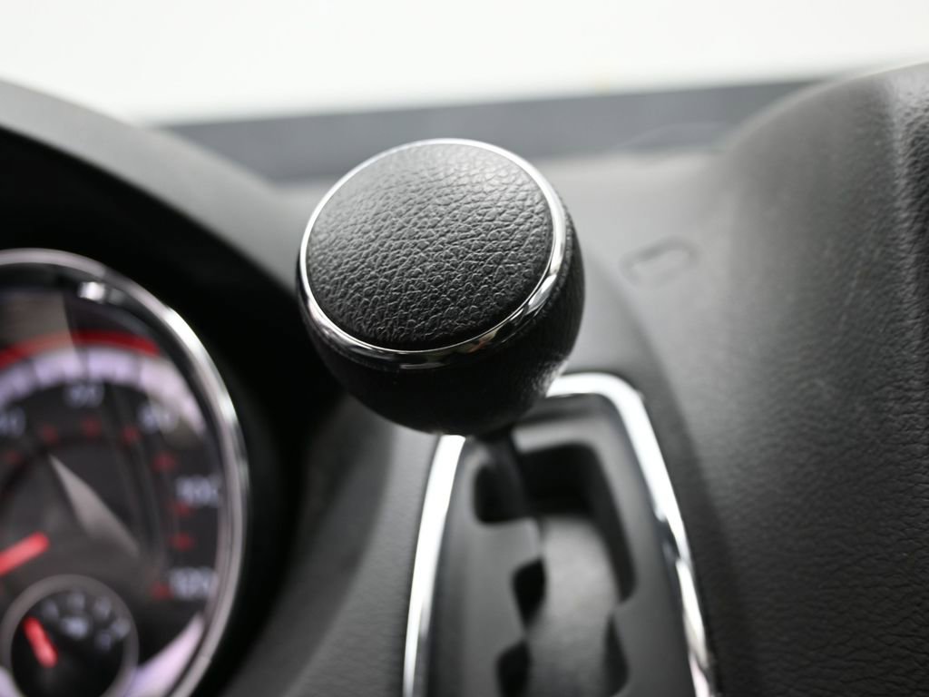 Used 2019 Dodge Grand Caravan SE image 26