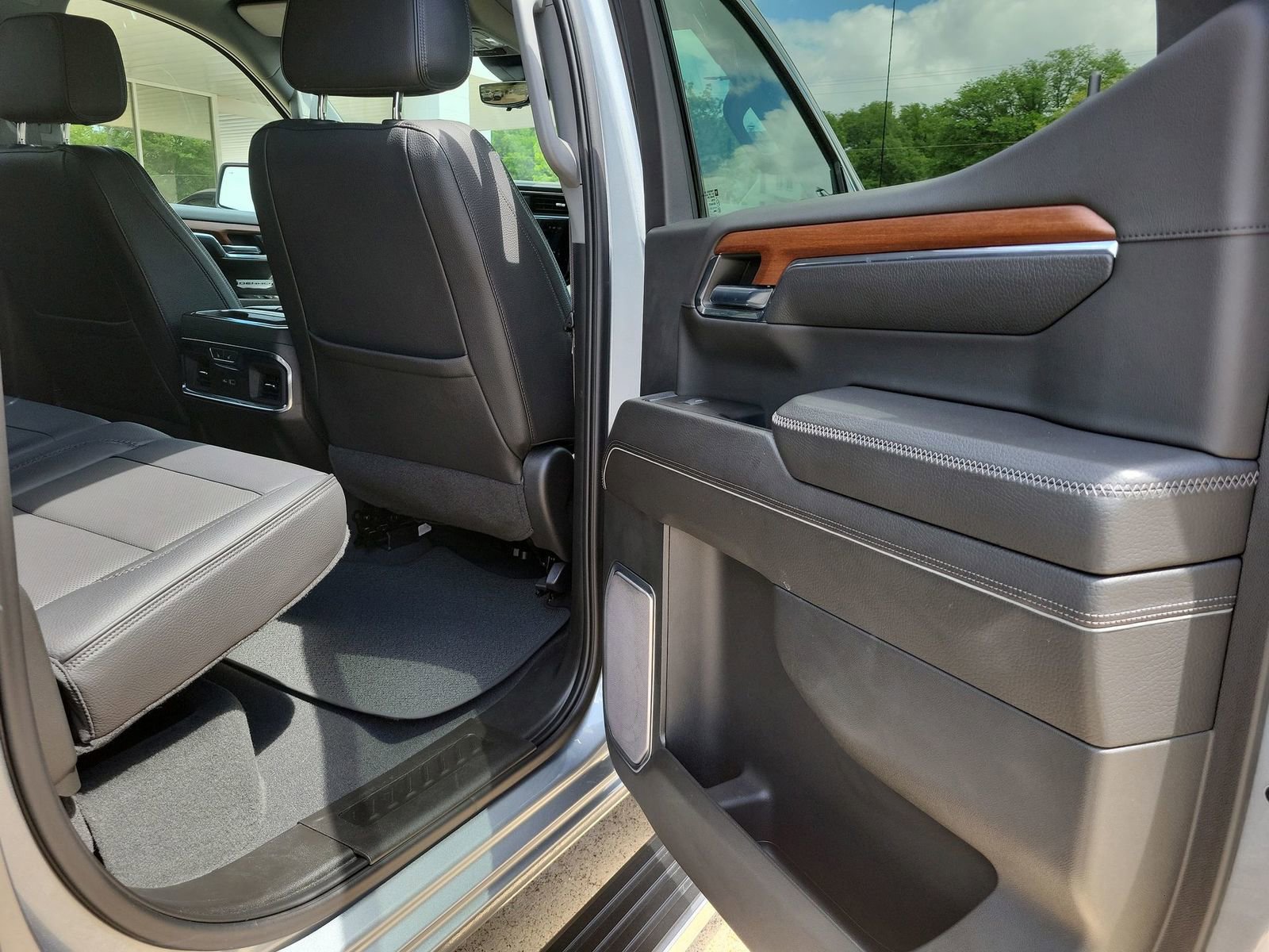 Certified 2023 GMC Sierra 1500 Denali w/ Technology Package AWD/4WD image 26