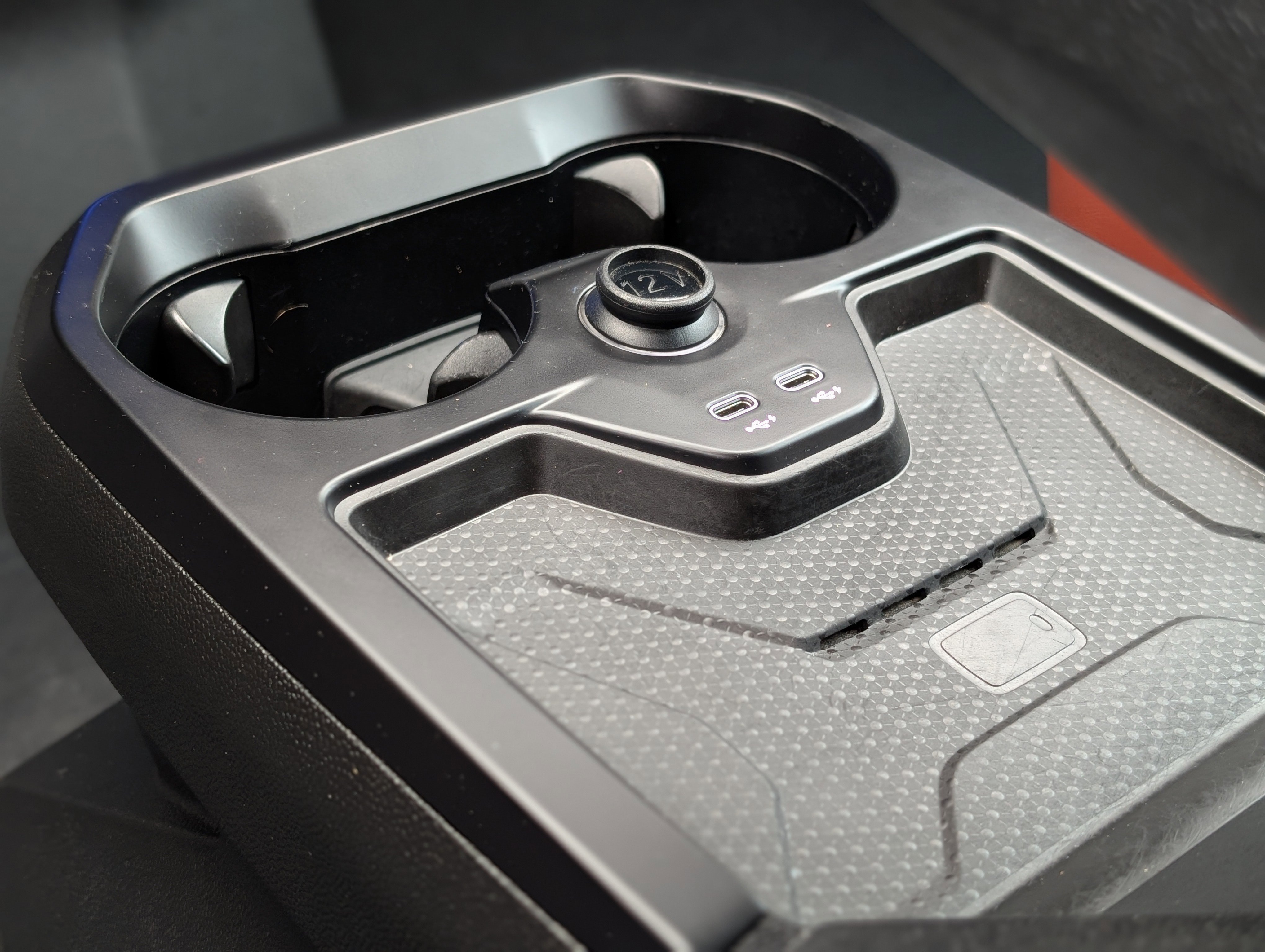 Used 2023 BMW iX xDrive50 w/ Sport Package image 32