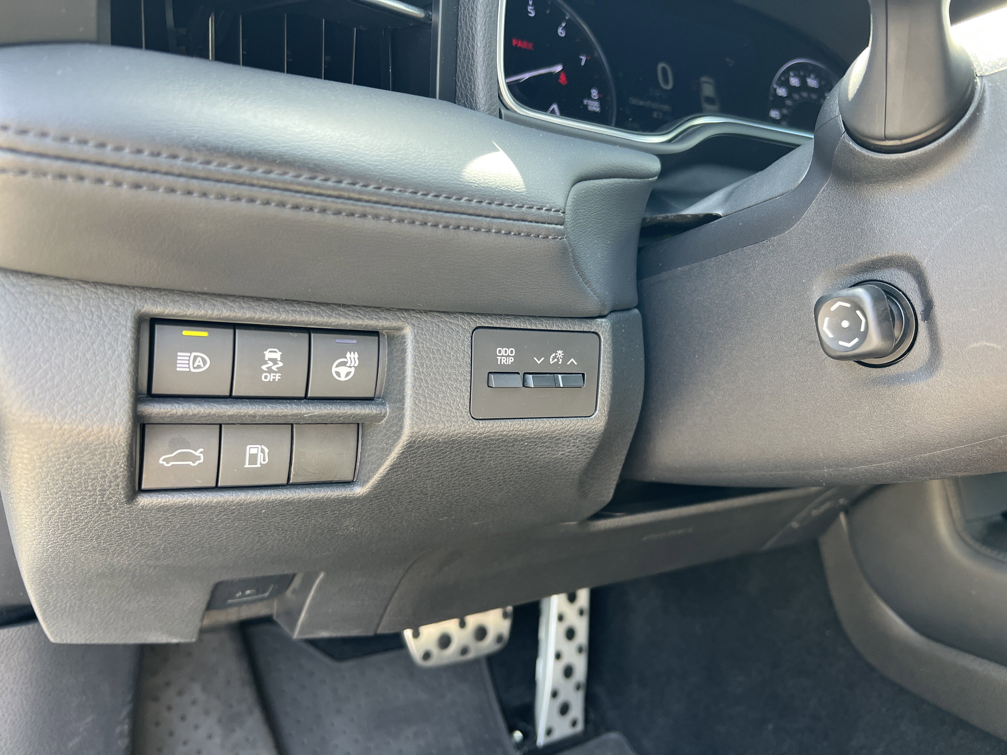 Used 2019 Toyota Avalon Touring FWD image 14