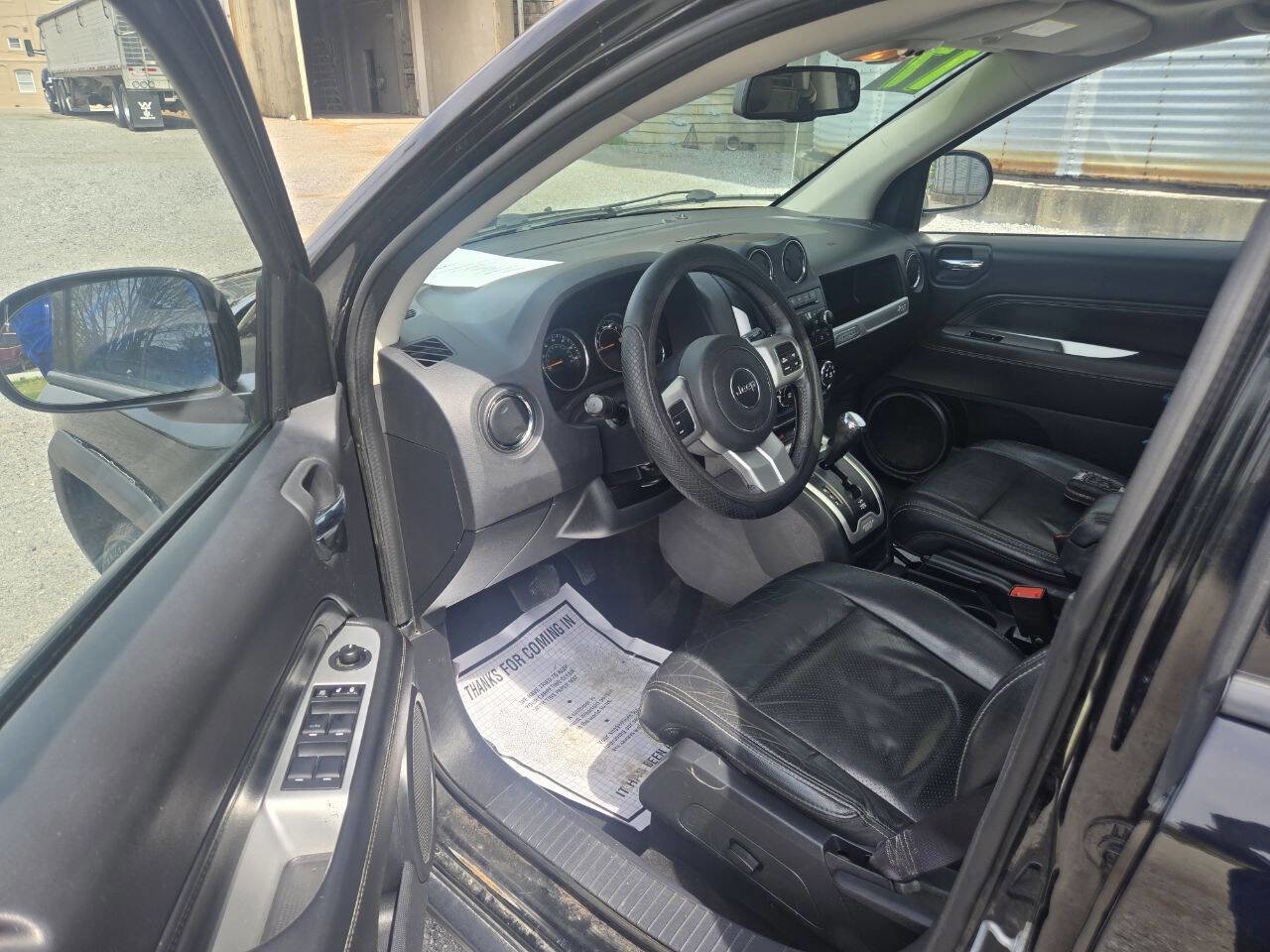Used 2017 Jeep Compass High Altitude AWD/4WD image 9