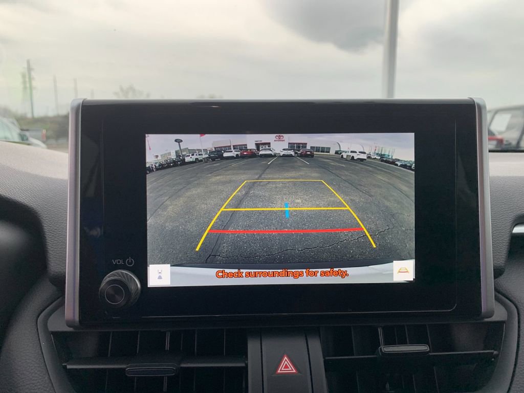 Used 2025 Toyota RAV4 XLE image 22