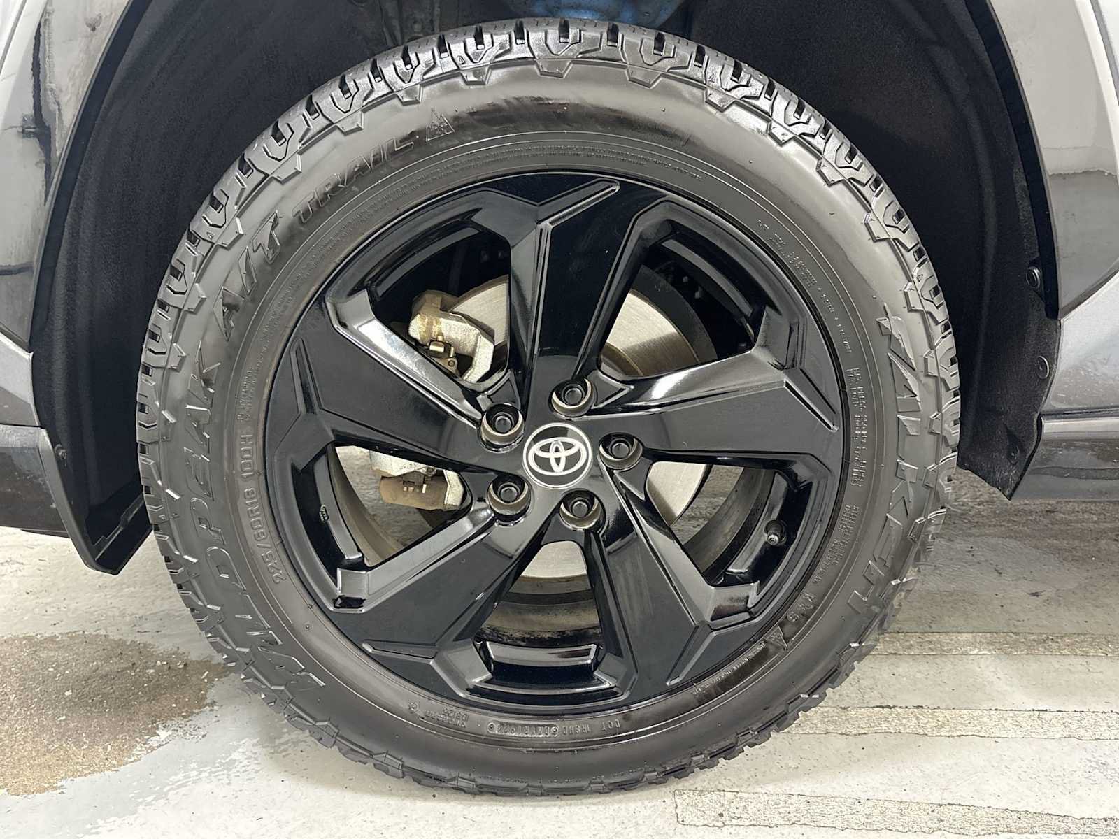 Used 2021 Toyota RAV4 XSE AWD/4WD image 10