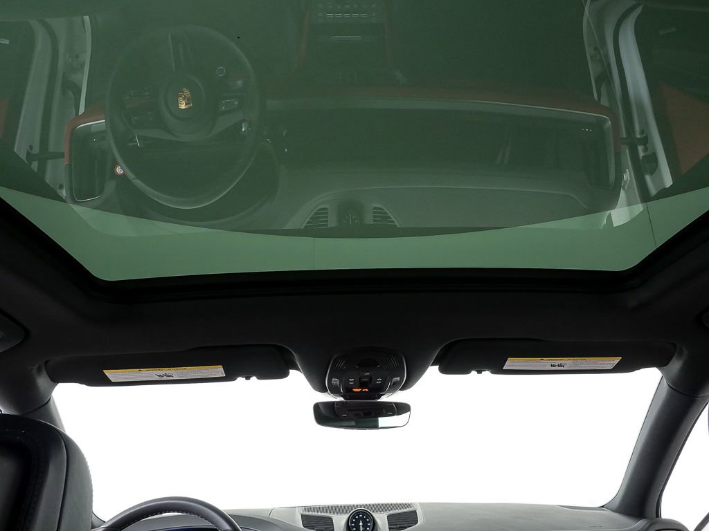 Certified 2024 Porsche Cayenne AWD/4WD image 20