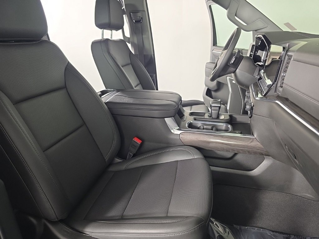 Used 2025 Chevrolet Silverado 1500 LTZ w/ LTZ Convenience Package II image 42
