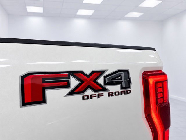 Used 2019 Ford F250 Lariat w/ Lariat Ultimate Package AWD/4WD image 9