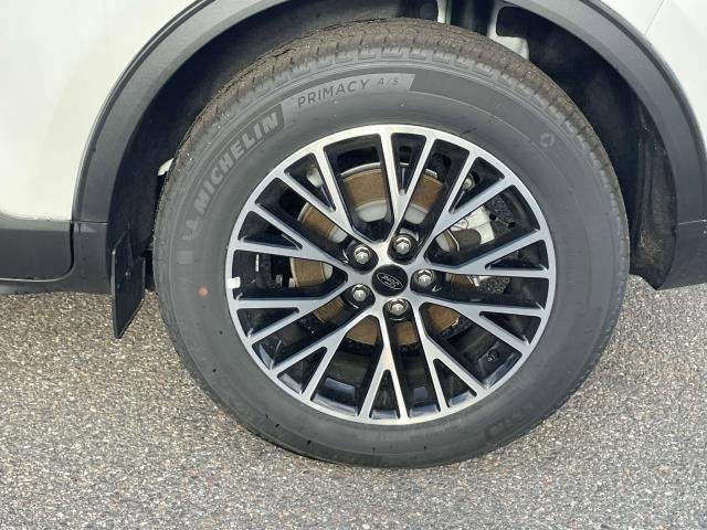 New 2023 Ford Escape SE image 10