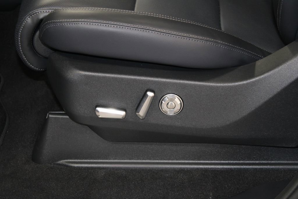 New 2025 Lincoln Navigator Reserve w/ Jet Appearance Package image 22