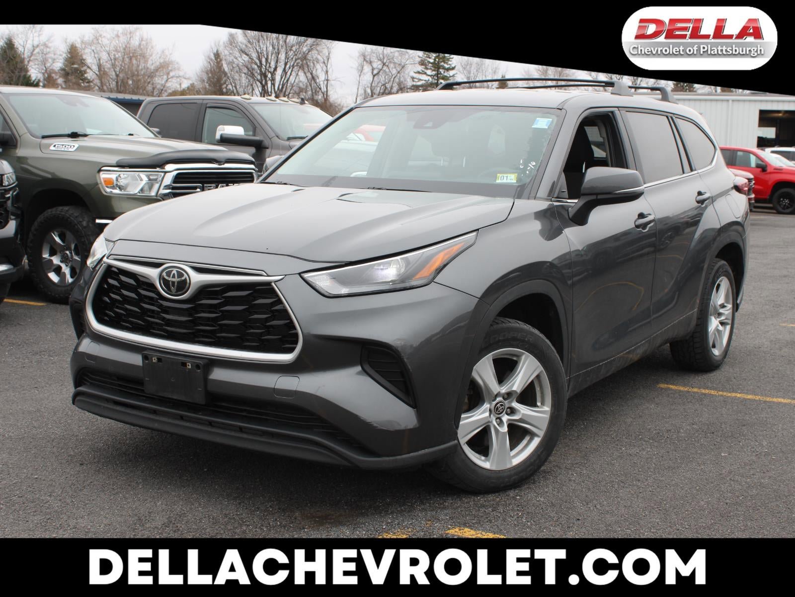 Used 2023 Toyota Highlander L FWD image 1