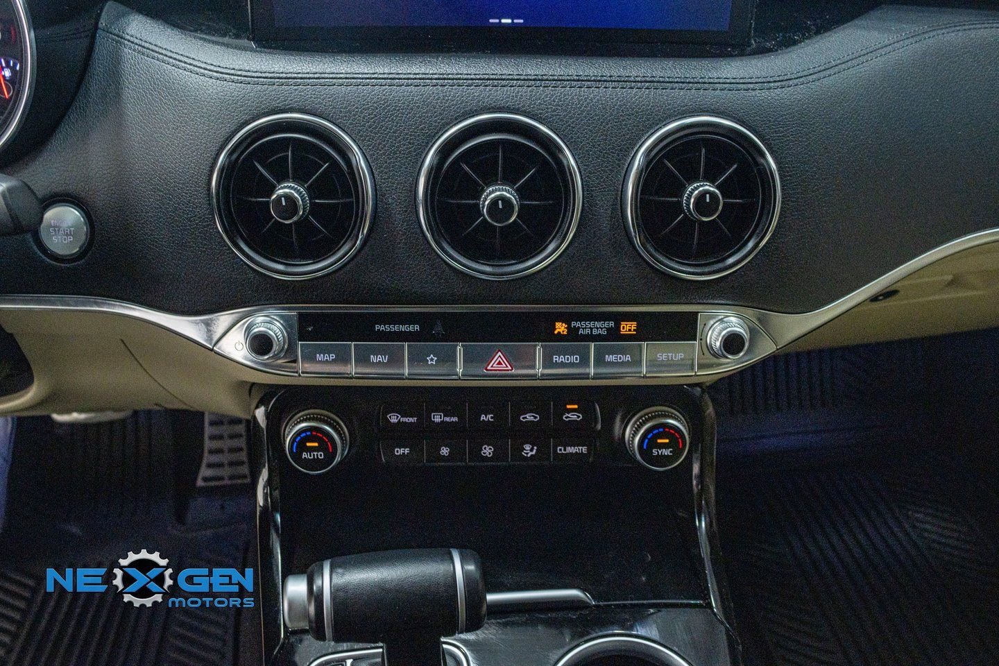 Used 2023 Kia Stinger GT-Line w/ Sun & Sound Package image 15