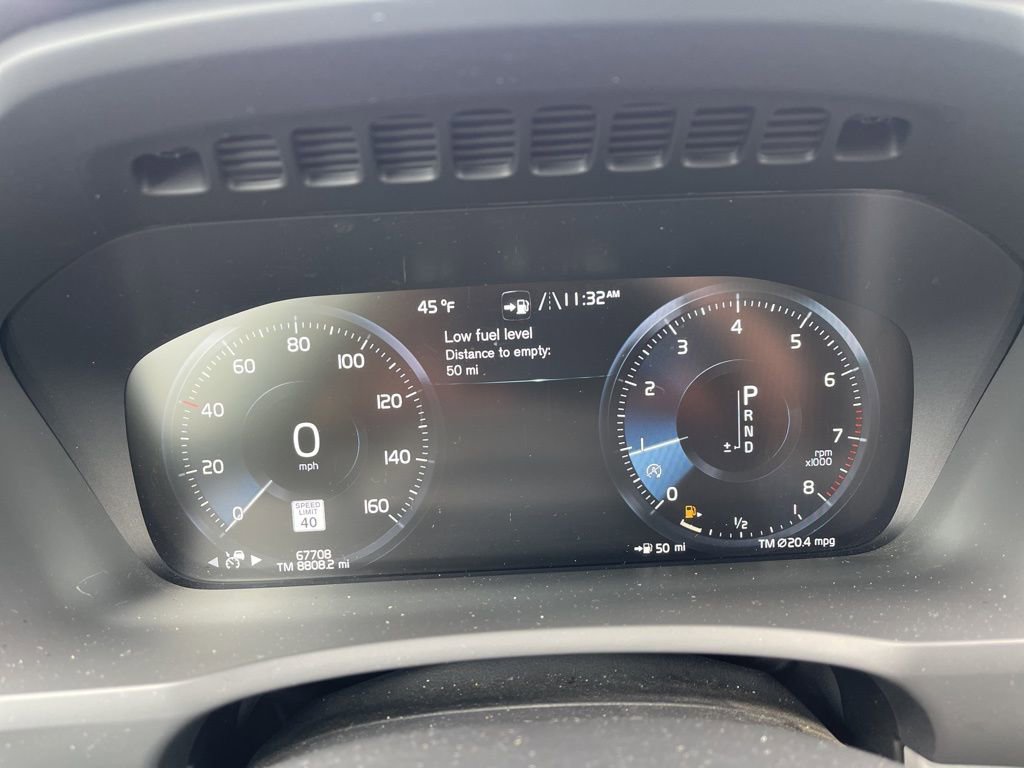 Used 2022 Volvo XC90 T5 Momentum AWD/4WD image 17