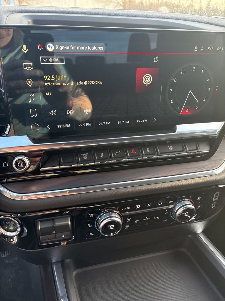 Used 2025 GMC Sierra 2500 SLT w/ SLT Convenience Package image 6