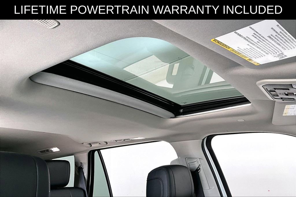 Used 2023 Toyota Sequoia SR5 w/ SR5 Premium Package AWD/4WD image 22