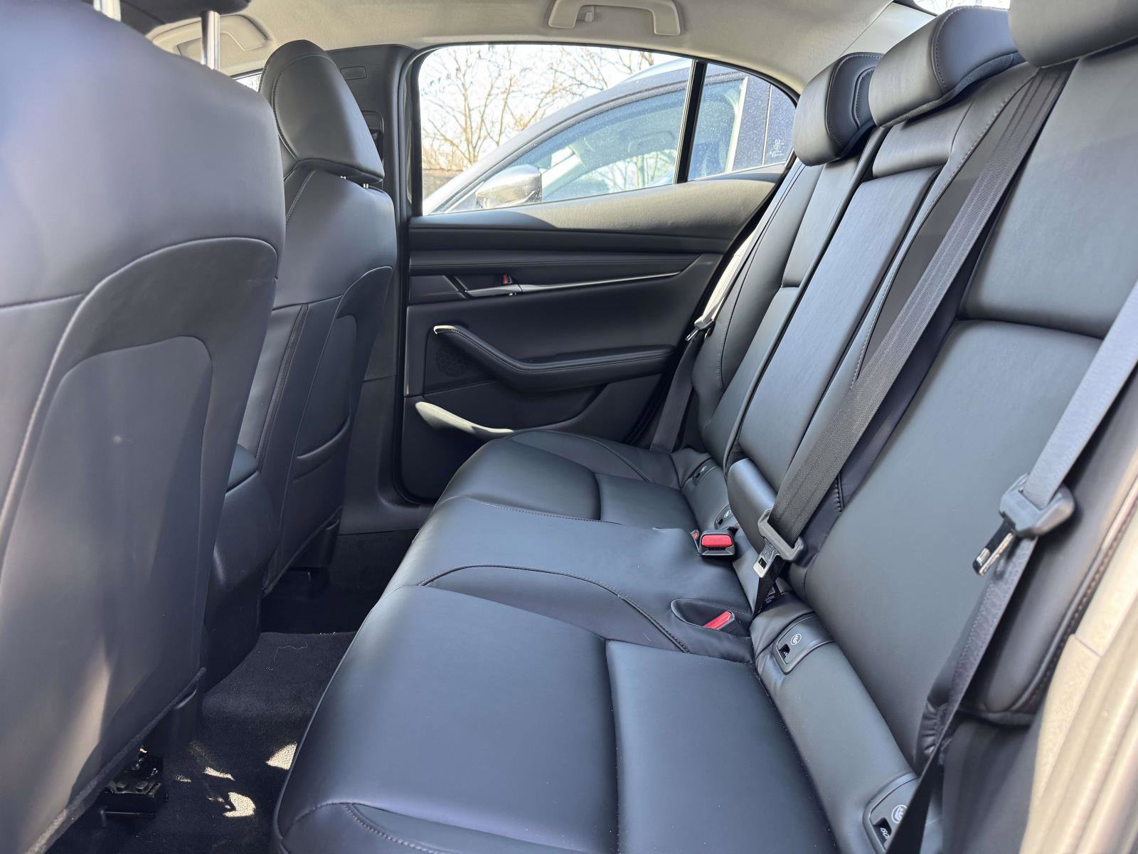 Used 2025 MAZDA MAZDA3 s image 12