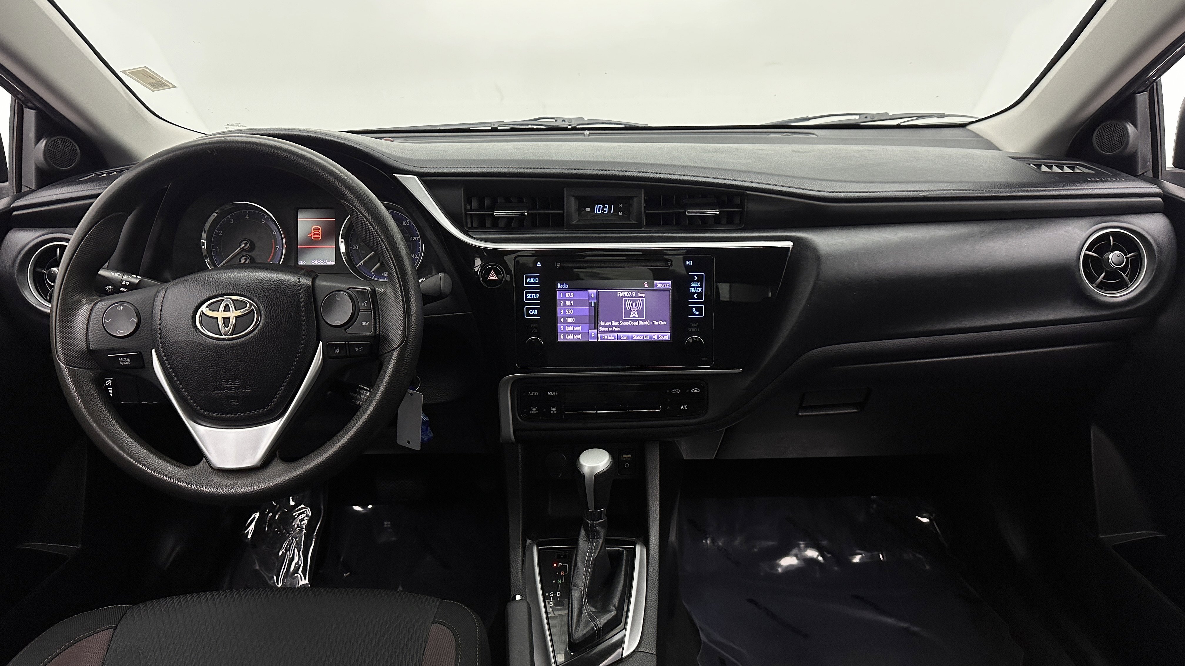 Used 2019 Toyota Corolla LE image 26