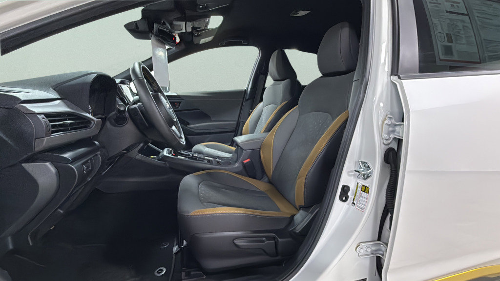 Certified 2025 Subaru Crosstrek 2.5i Sport w/ Crosstrek Mirror Package image 15