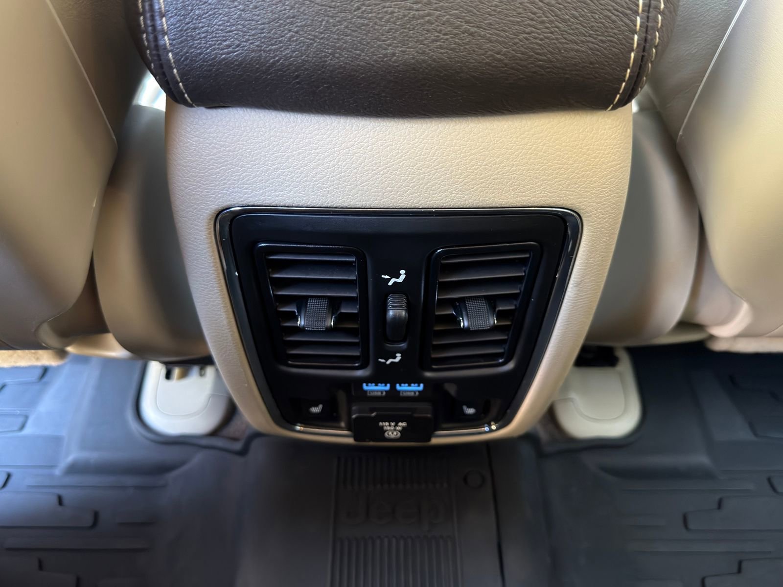 Used 2020 Jeep Grand Cherokee Summit image 16