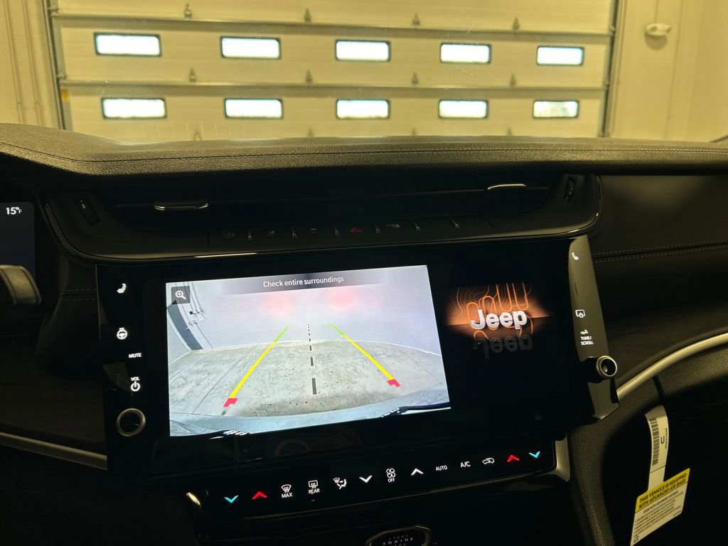 New 2026 Jeep Grand Cherokee Altitude image 23