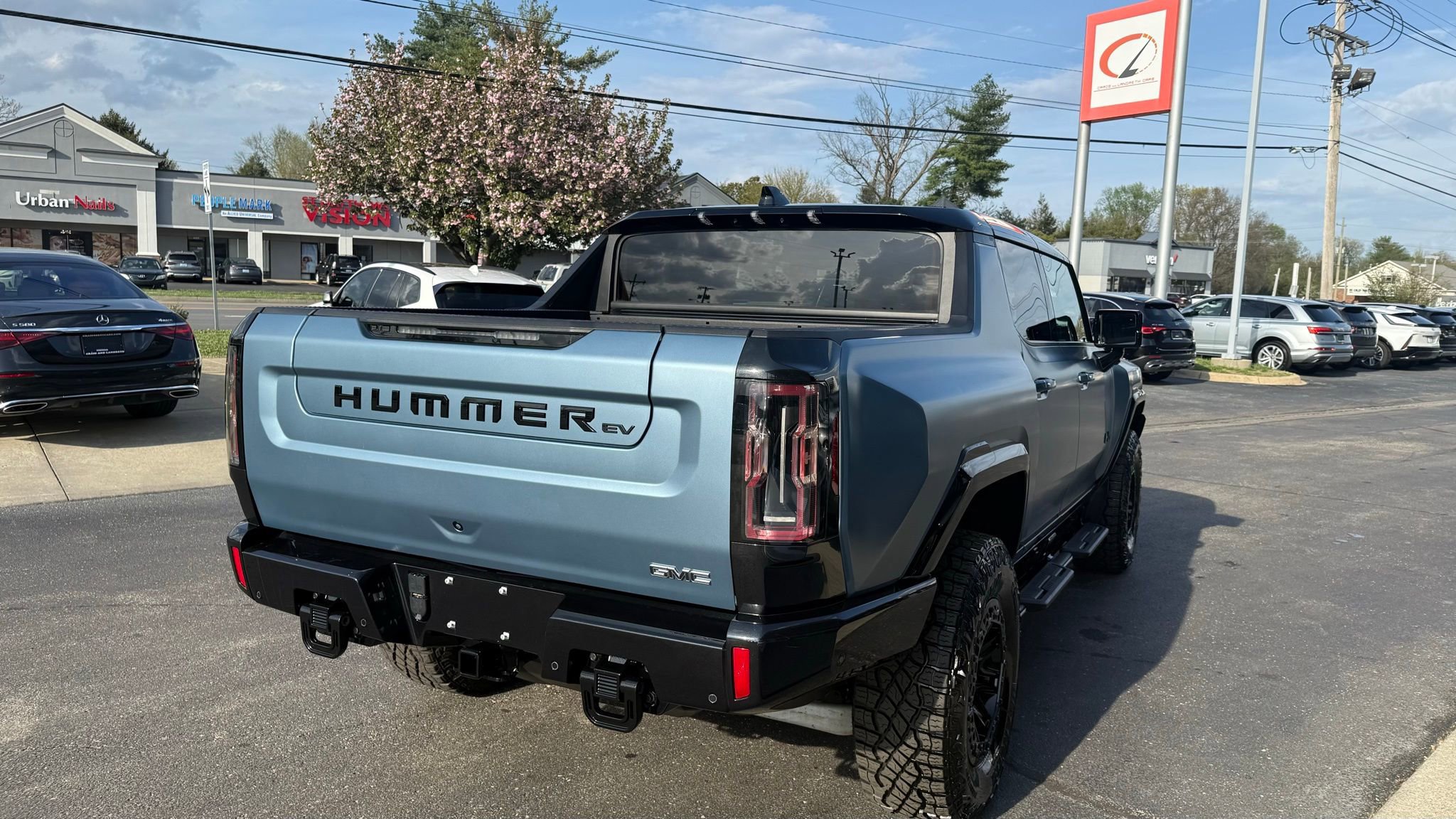 Used 2024 GMC Hummer EV 3X w/ Omega Edition AWD/4WD image 6