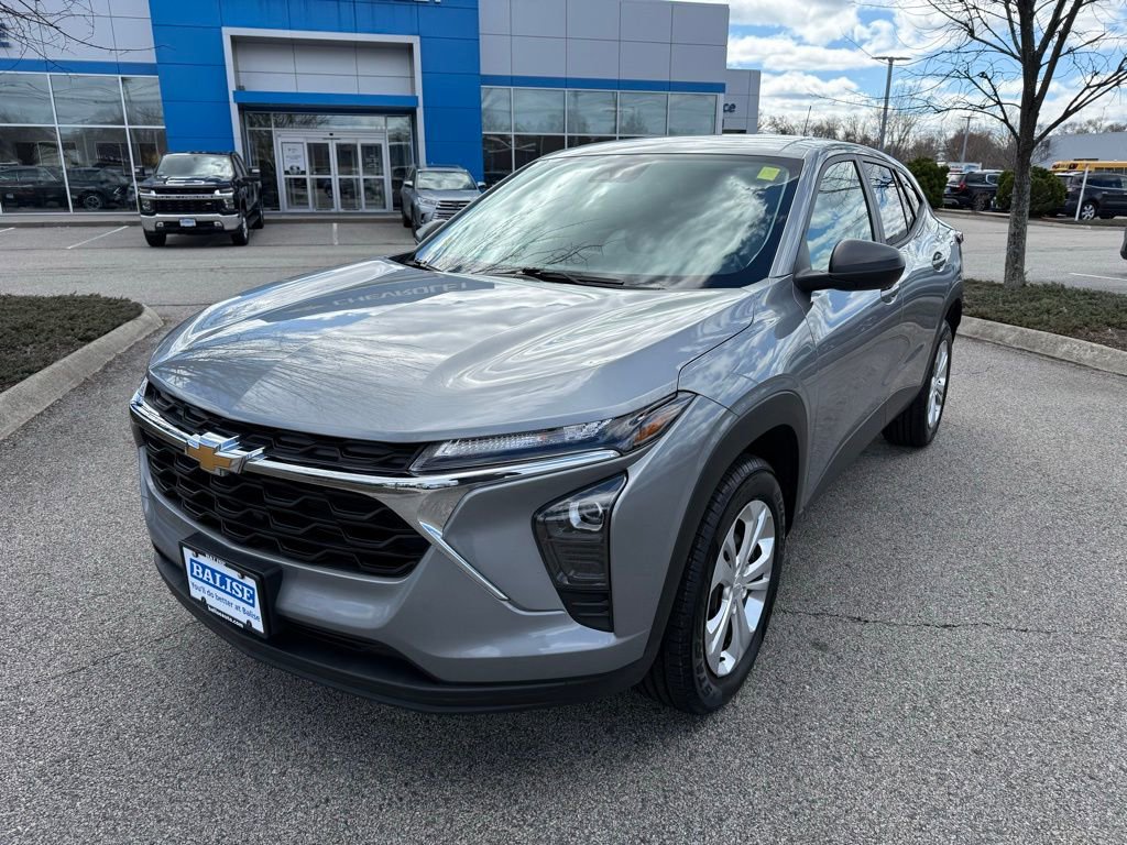 Used 2024 Chevrolet Trax LS FWD image 9