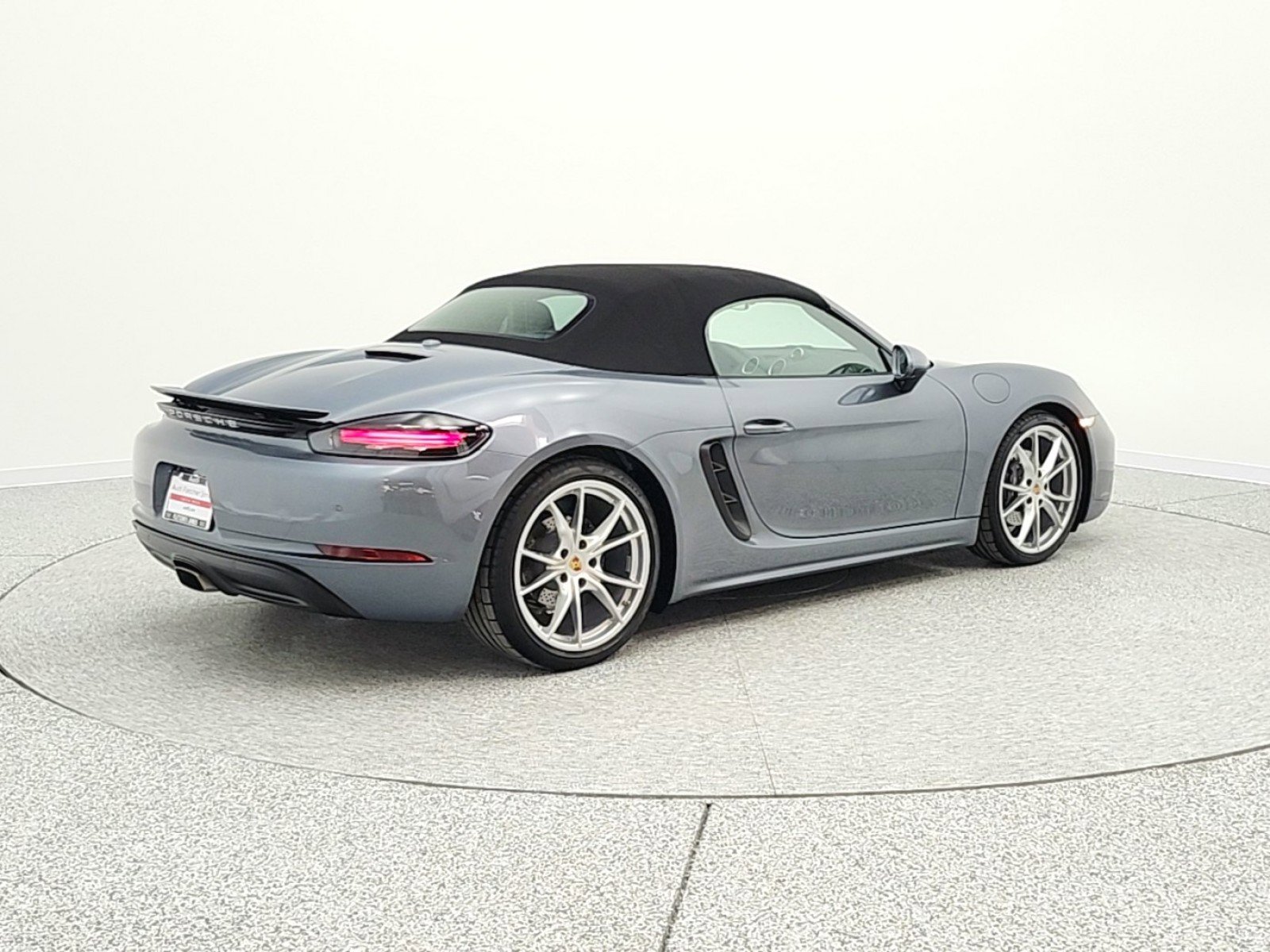 Used 2025 Porsche 718 Boxster w/ Premium Package image 11