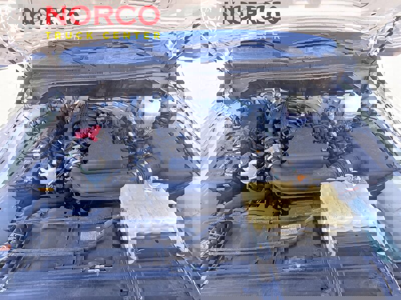 Used 2019 Nissan NV 2500 SV image 28