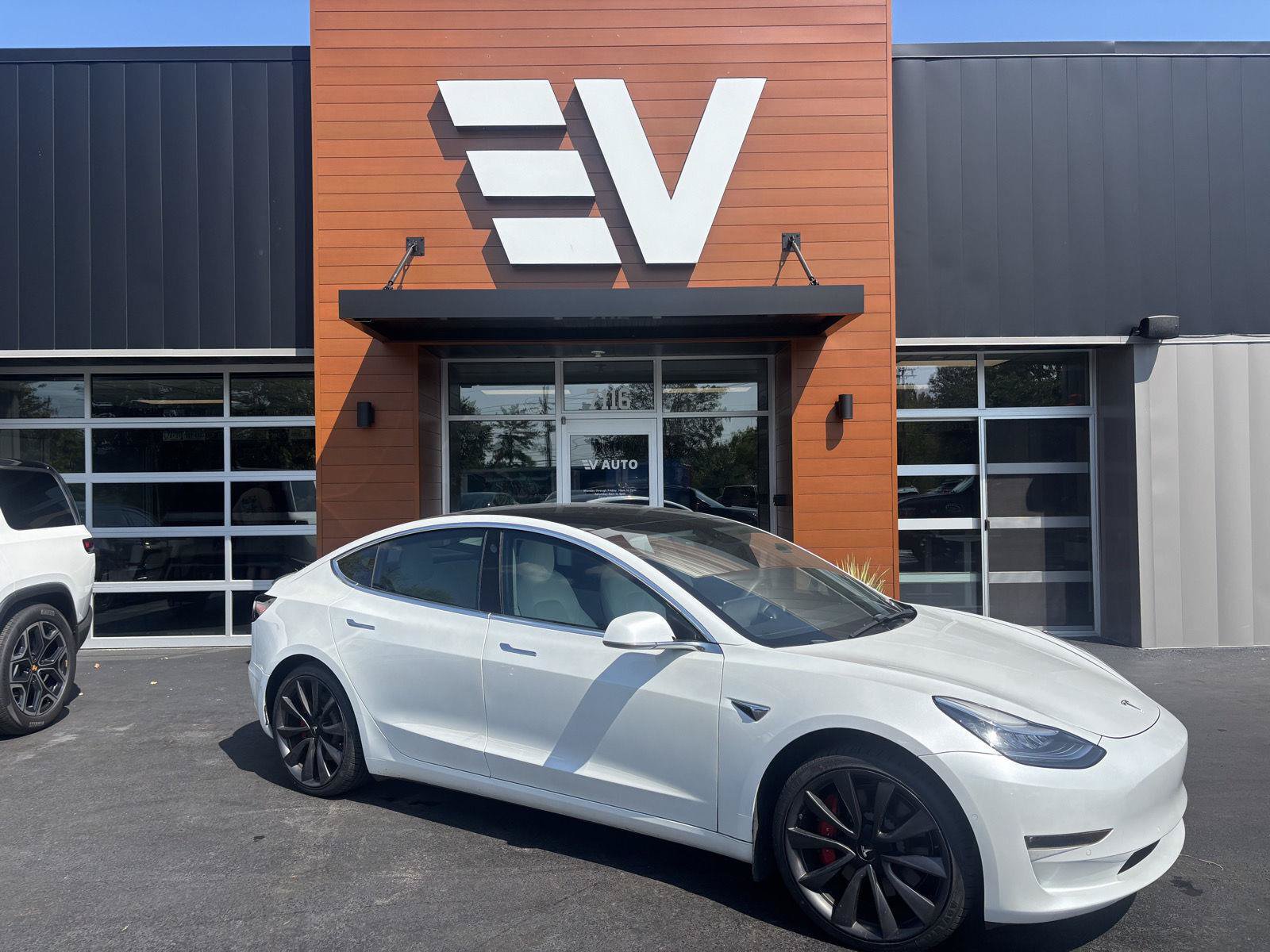 Used 2020 Tesla Model 3 Performance AWD/4WD image 1