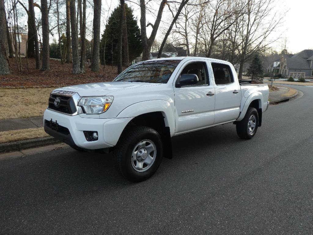 Used 2015 Toyota Tacoma PreRunner w/ SR5 Package image 28