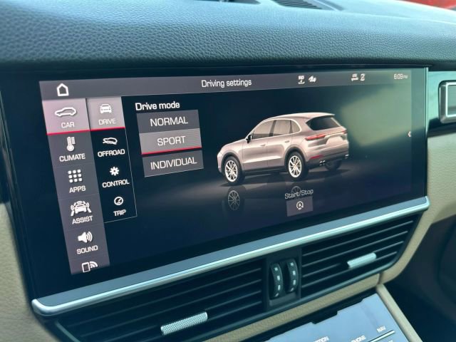Used 2021 Porsche Cayenne image 39