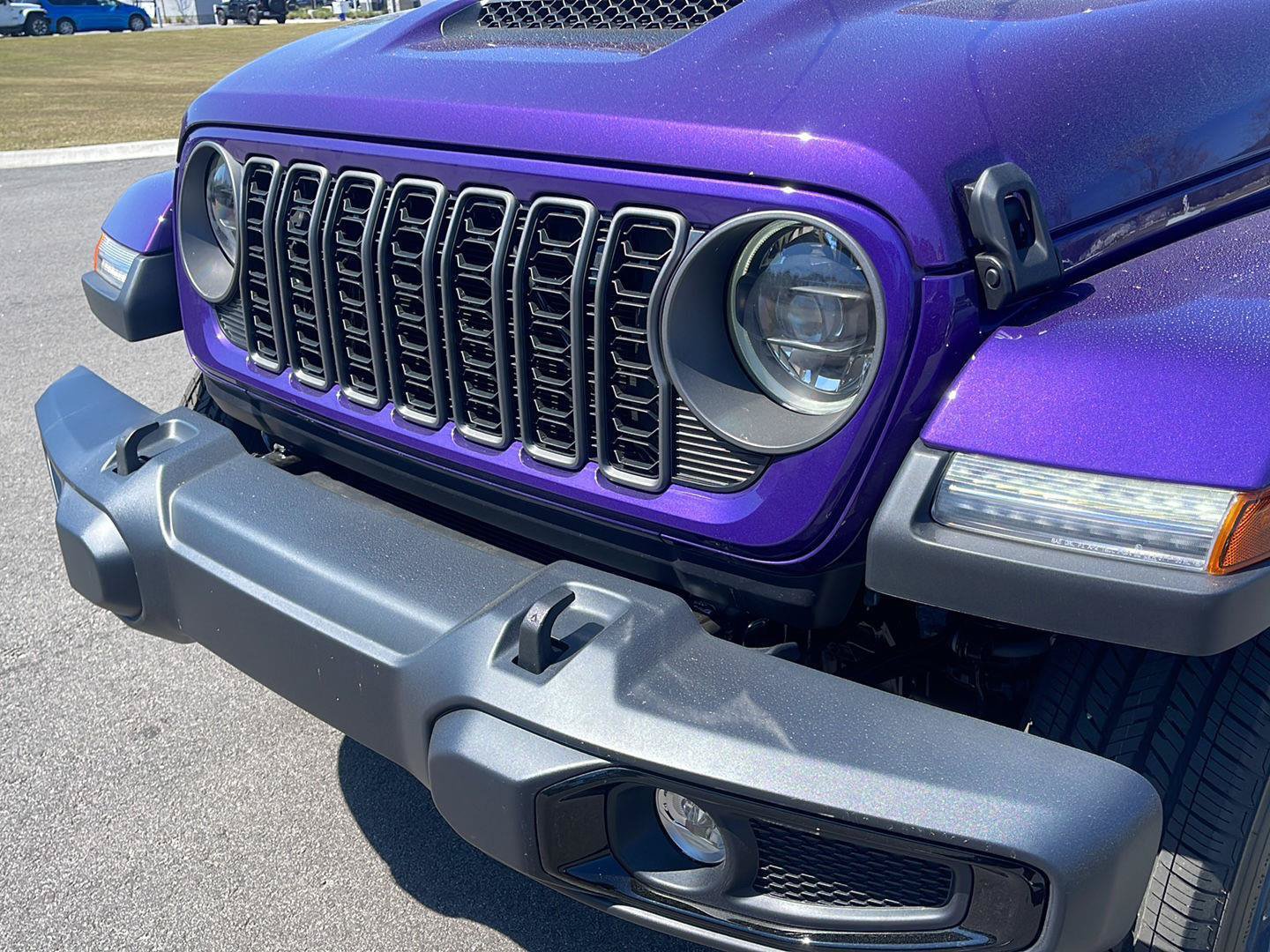 New 2026 Jeep Gladiator Sport AWD/4WD image 11