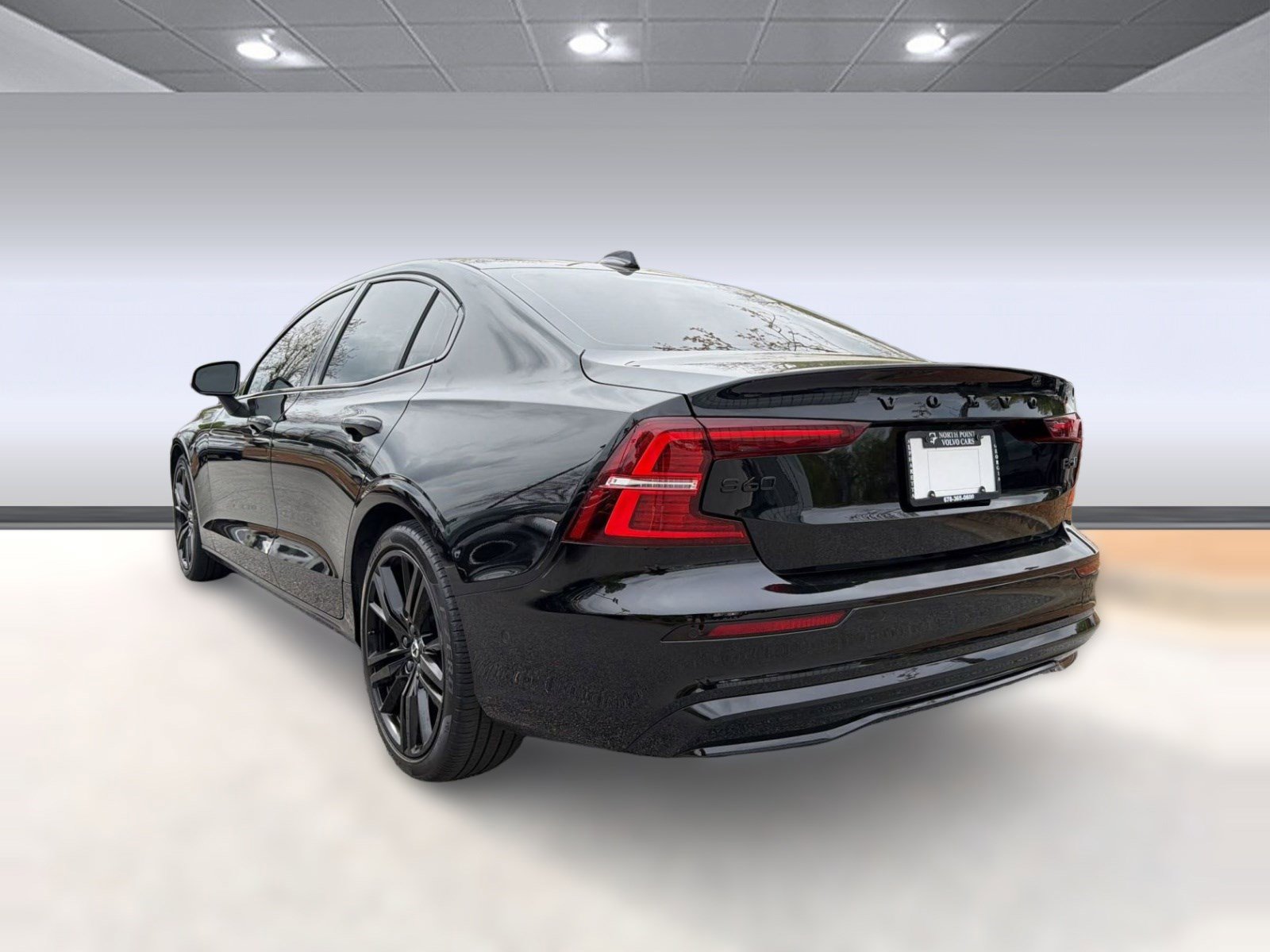 Certified 2023 Volvo S60 B5 Plus image 3