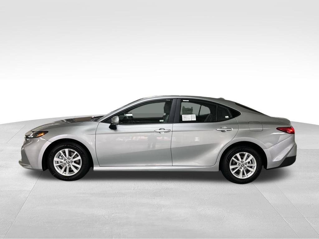New 2026 Toyota Camry LE FWD image 2