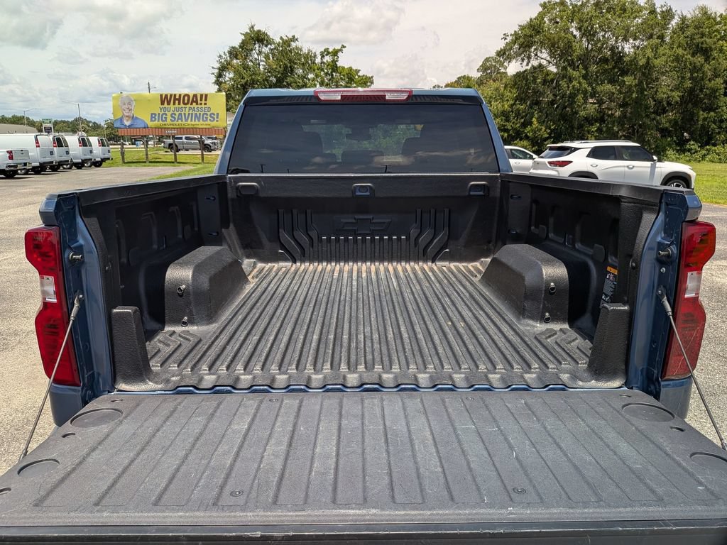 Used 2024 Chevrolet Silverado 1500 LT AWD/4WD image 32