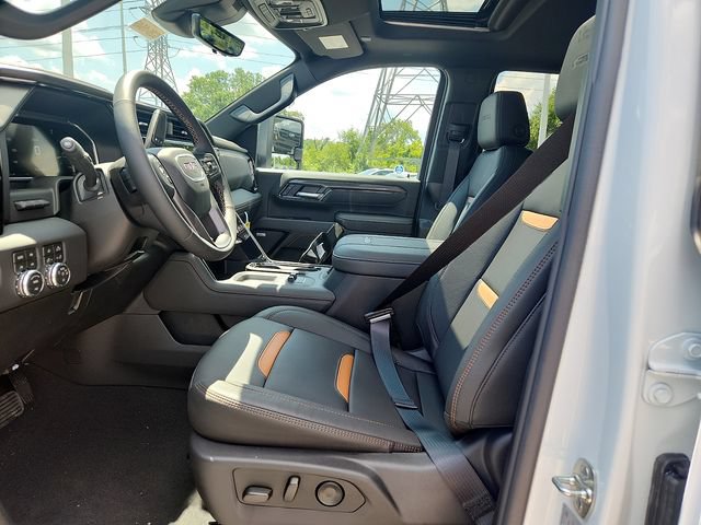 New 2026 GMC Sierra 2500 AT4 w/ AT4 Premium Plus Package AWD/4WD image 9