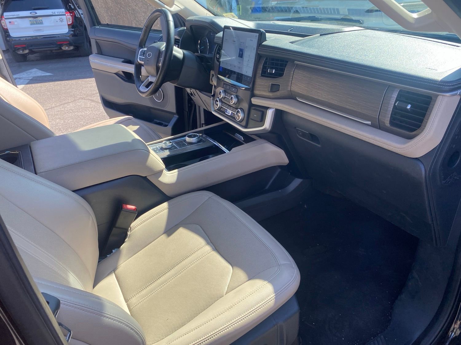 Used 2024 Ford Expedition Max Limited AWD/4WD image 14