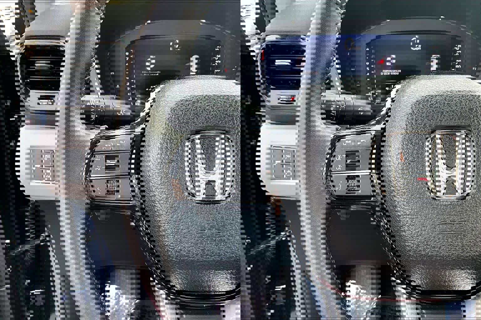 Used 2023 Honda Pilot Elite image 24