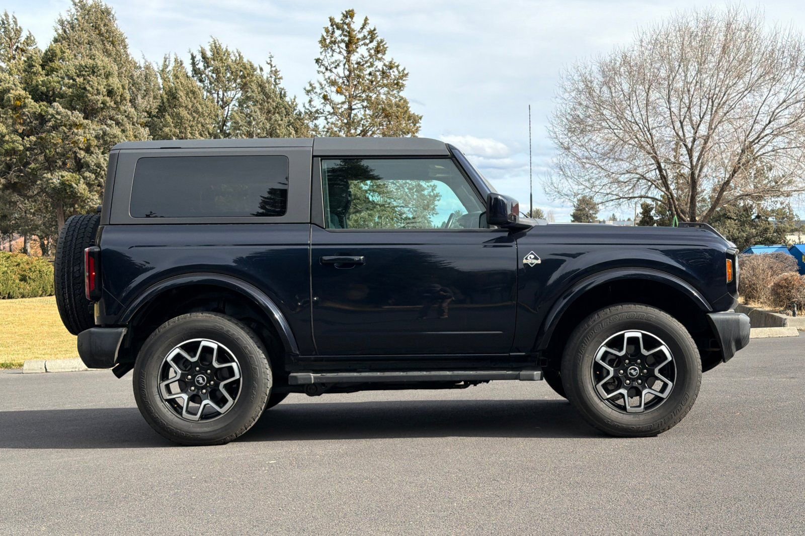 Used 2021 Ford Bronco Outer Banks image 3