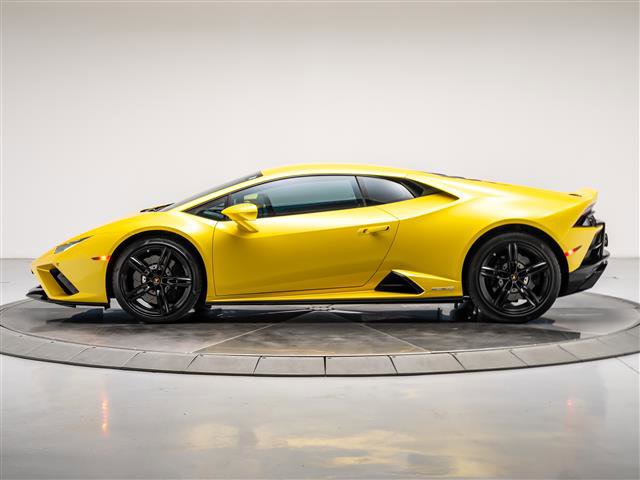 Used 2020 Lamborghini Huracan EVO image 2