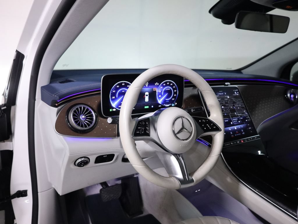 Certified 2023 Mercedes-Benz EQE 500 4MATIC SUV image 32