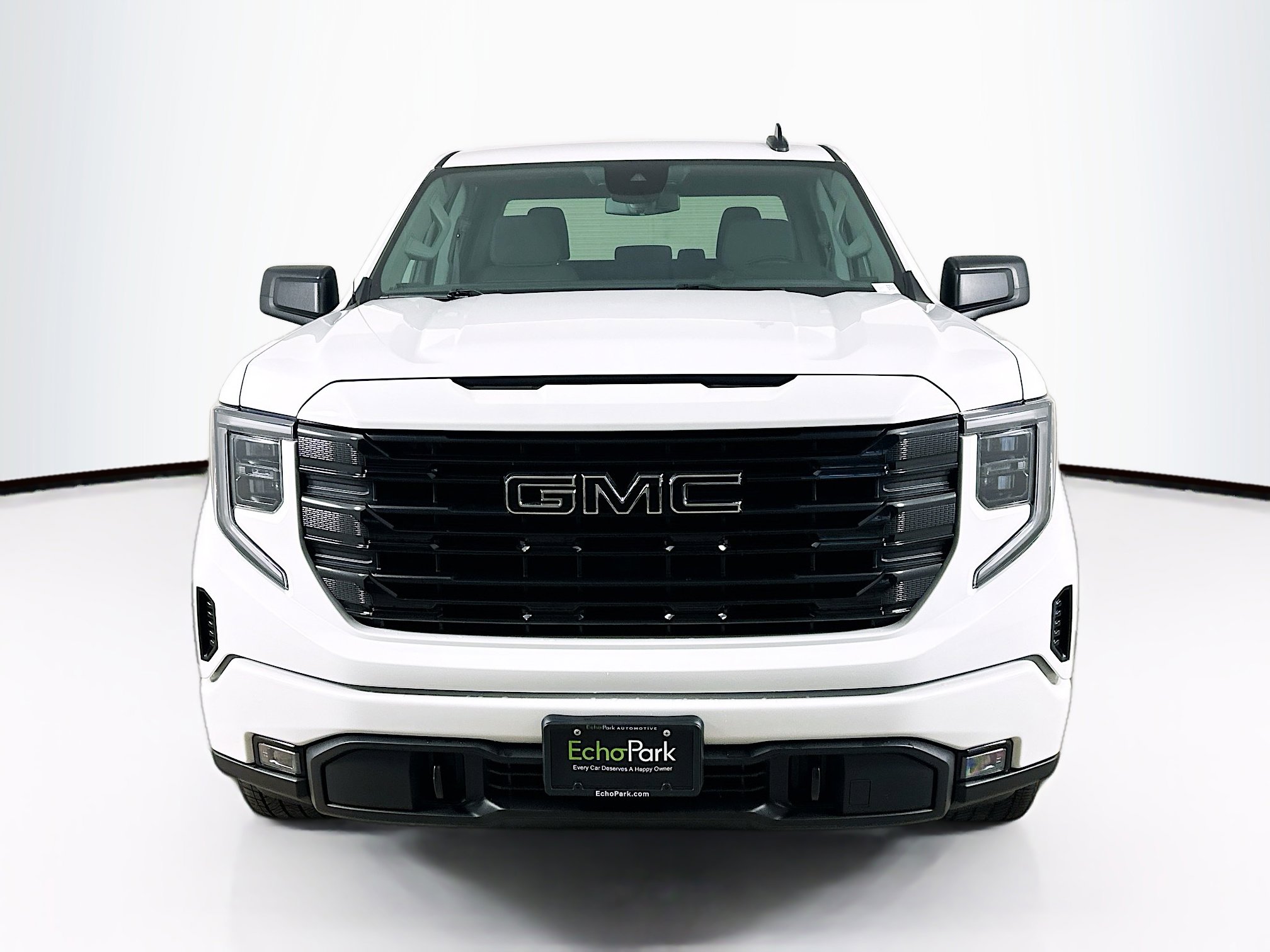 Used 2023 GMC Sierra 1500 Elevation AWD/4WD image 2