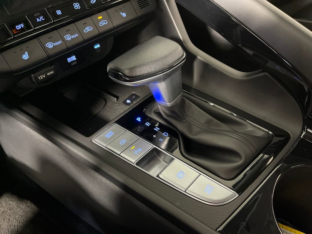 Certified 2024 Hyundai Elantra Limited image 24
