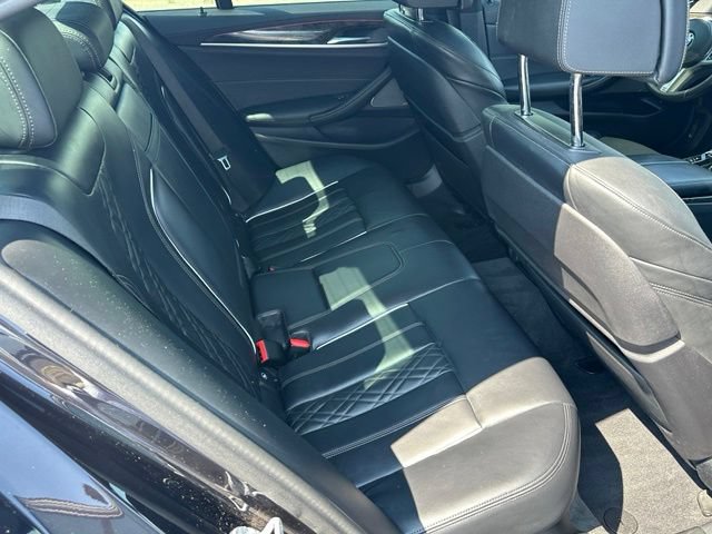 Used 2022 BMW M550i xDrive AWD/4WD image 12