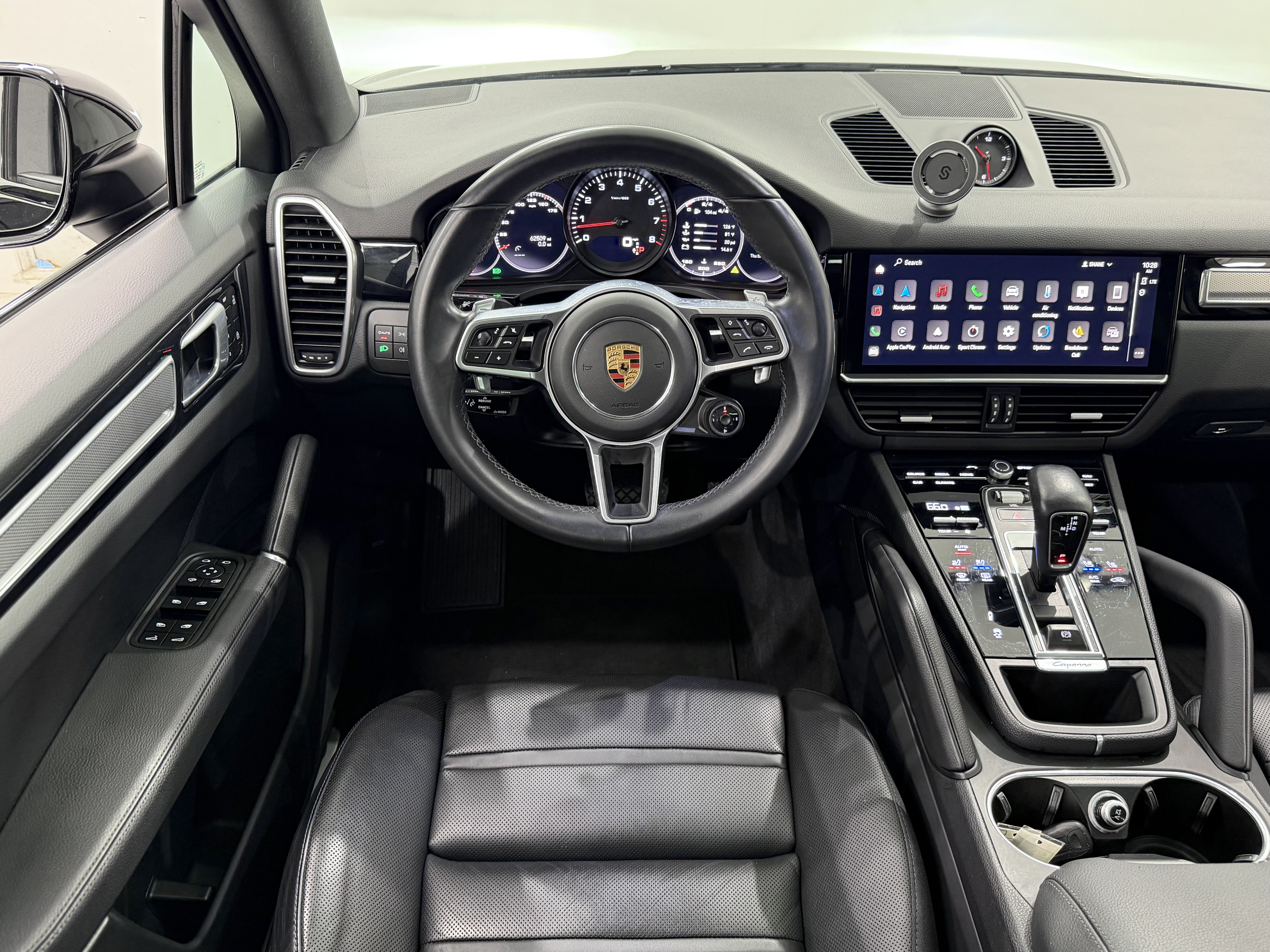 Certified 2022 Porsche Cayenne Platinum Edition AWD/4WD image 25