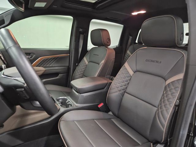 Used 2025 GMC Canyon Denali image 23