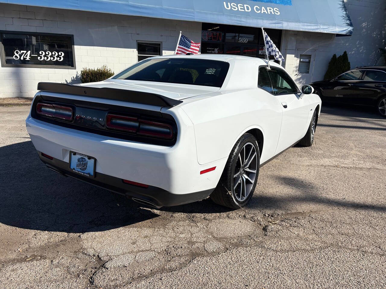 Used 2023 Dodge Challenger R/T image 8