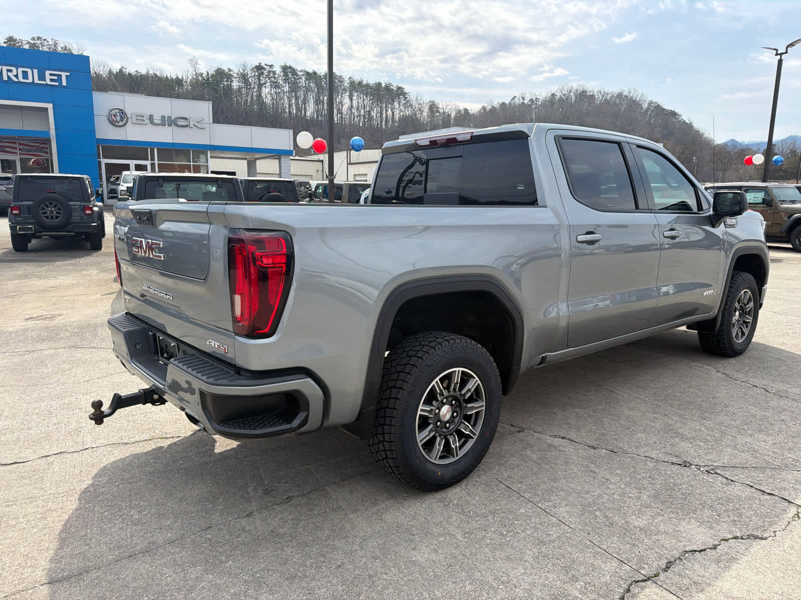 Used 2024 GMC Sierra 1500 AT4 w/ Technology Package AWD/4WD image 6