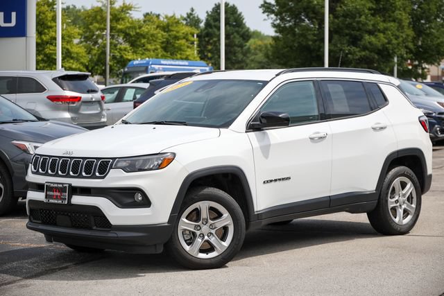 Used 2023 Jeep Compass Latitude w/ Convenience Group AWD/4WD image 13