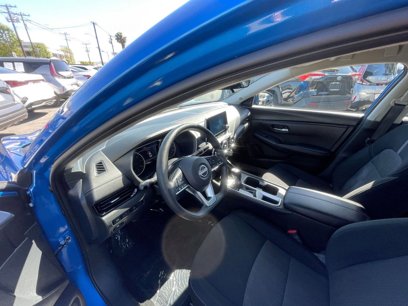 Used 2025 Nissan Sentra SV image 34