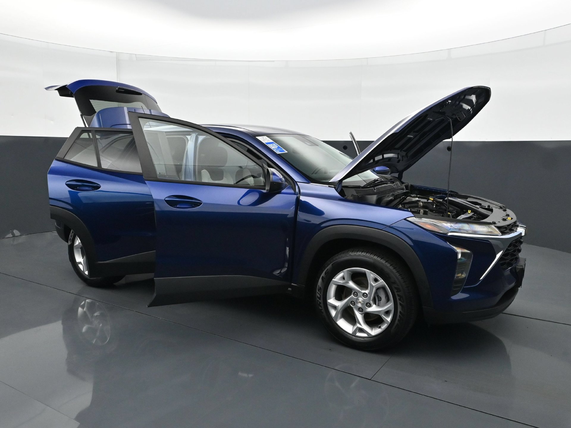 Used 2024 Chevrolet Trax LS w/ LS Convenience Package FWD image 34